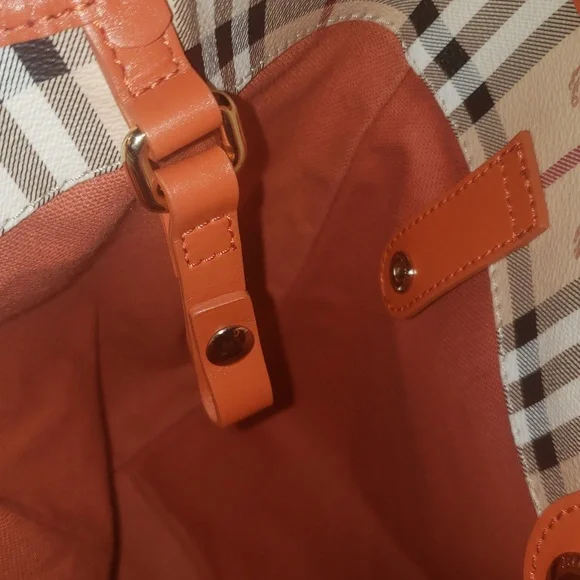 Burberry Haymarket Canterbury Tote - Picture 14 of 16